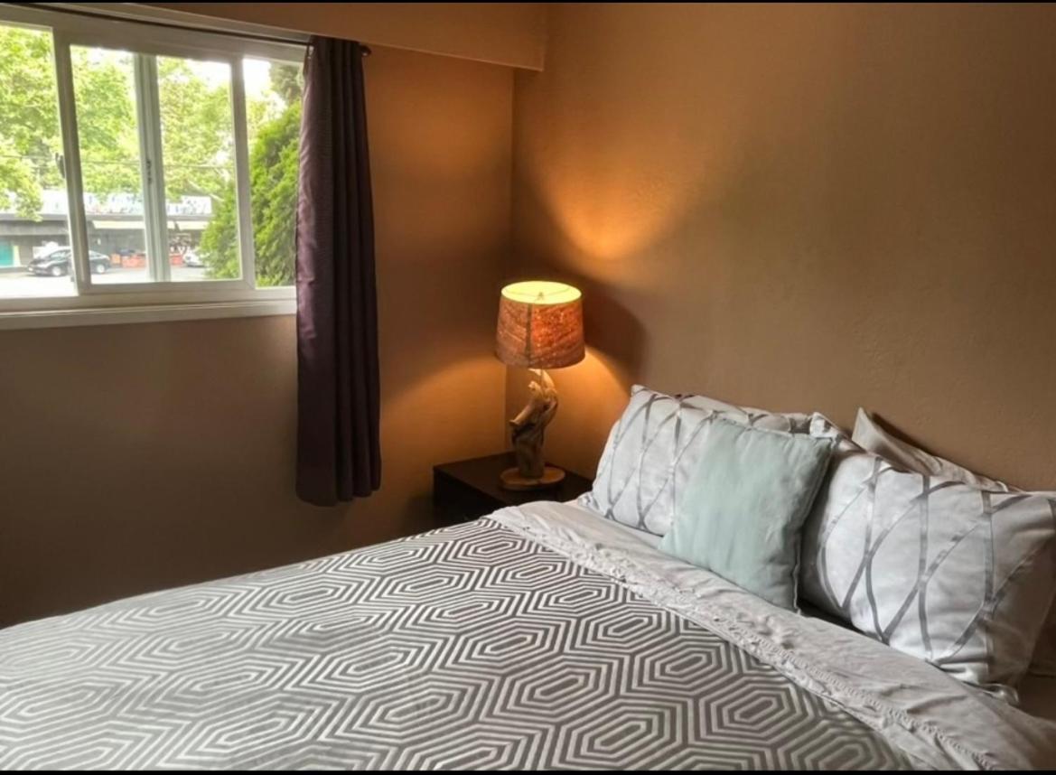 Вилла Spacious And Comfy ! Виктория Экстерьер фото
